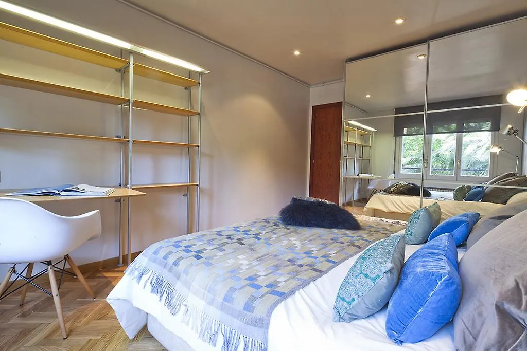 Apartment Barcelona Rentals - Classic Bonanova Apartment