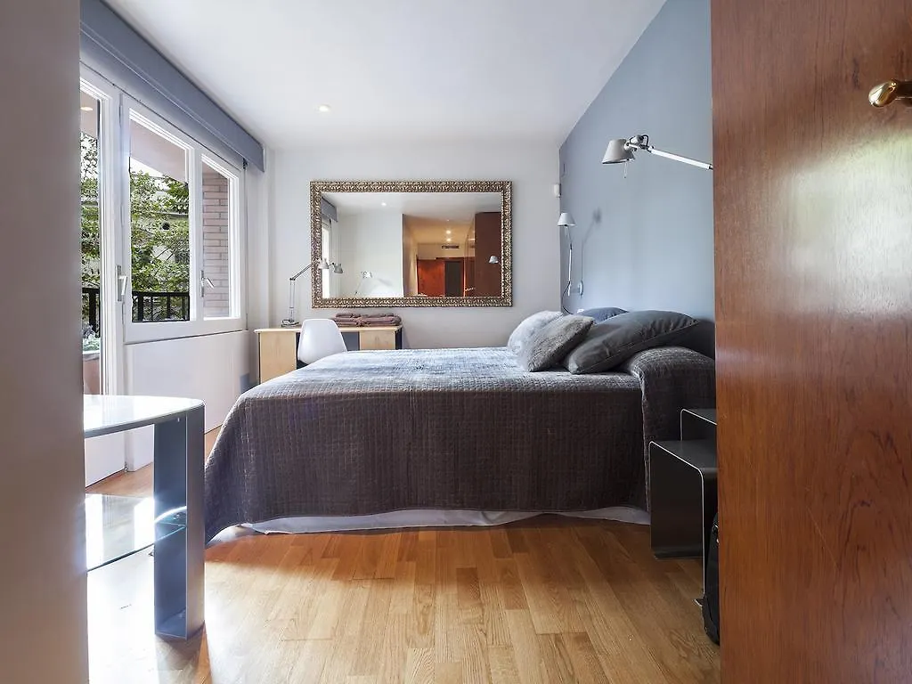 Apartment Barcelona Rentals - Classic Bonanova Apartment